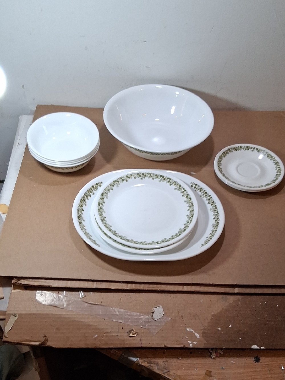 11 Corelle Dishes CRAZY DAISY Corningware Vintage USA.